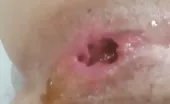Fingering pussy while pooping
