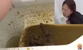 Liquid shit with pressure in bathtub