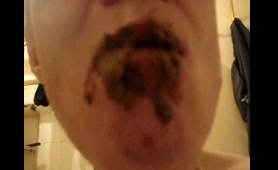 Eating up my own shit a good scat meal