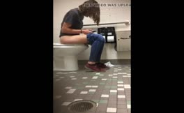 Spying on a teen shitting and wiping ass